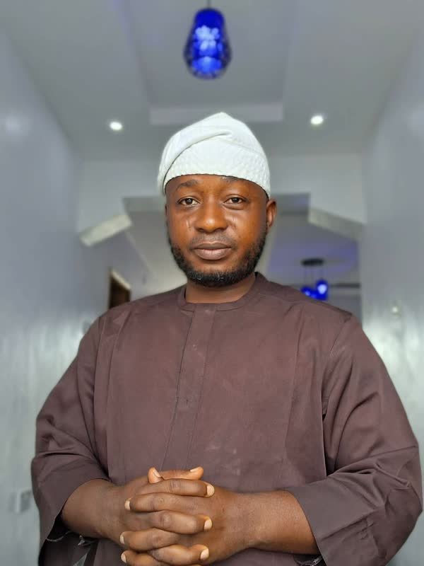 Tunde Adebayo, a Sage Fitness Store customer
